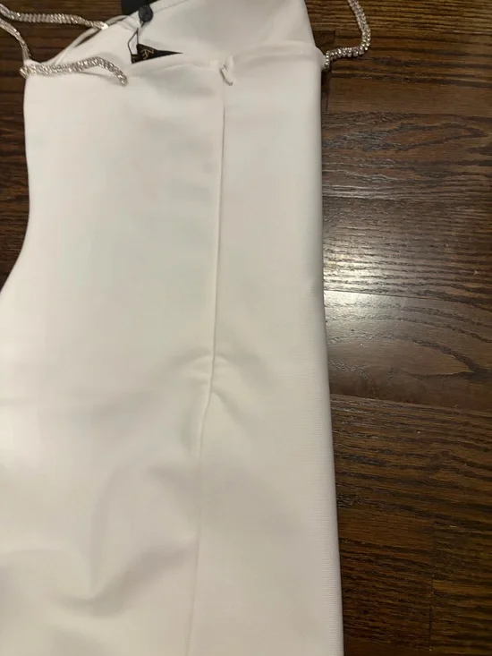 NWT Fashion Nova White bandage dress with silver bows and rhinestone straps sz M - Picture 2 of 2